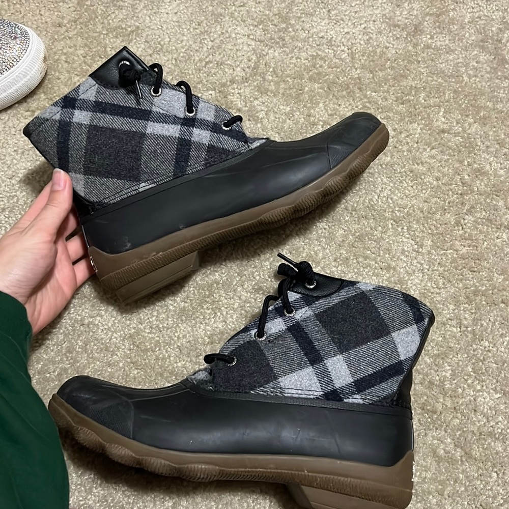 Like new sperry rainboots